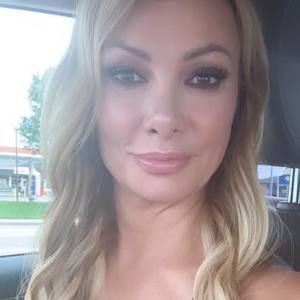 Meet your Posher, Joann